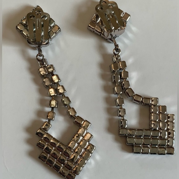 Vintage Clear Crystal Rhinestone Dangle Drop Earrings Clip Ons Runway New Years - Picture 11 of 14